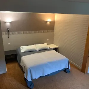 https://le-petit-roche.hotels-rhonealpes.com